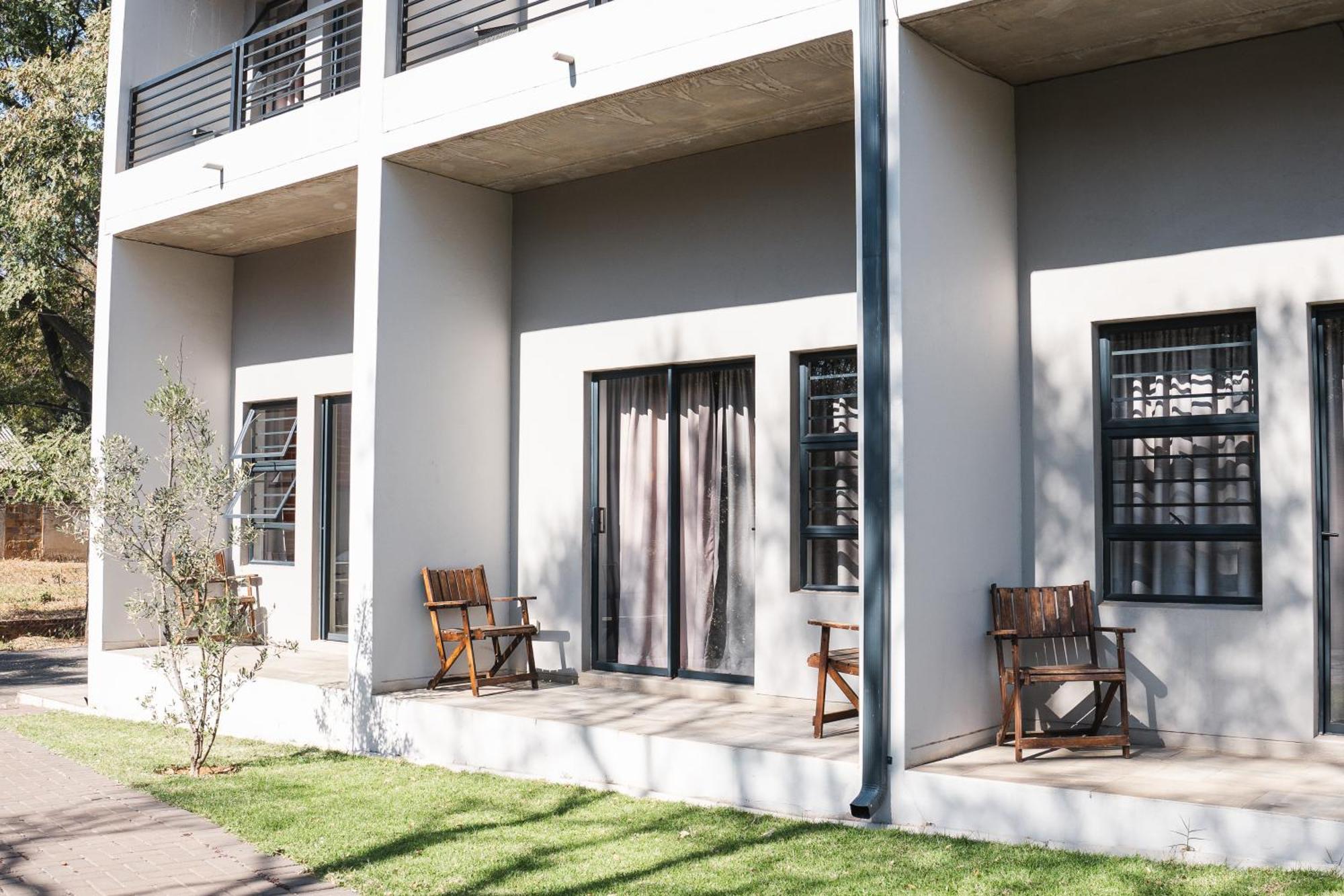 ホテル The Wild Peach - Menlyn Pretoria-Noord エクステリア 写真