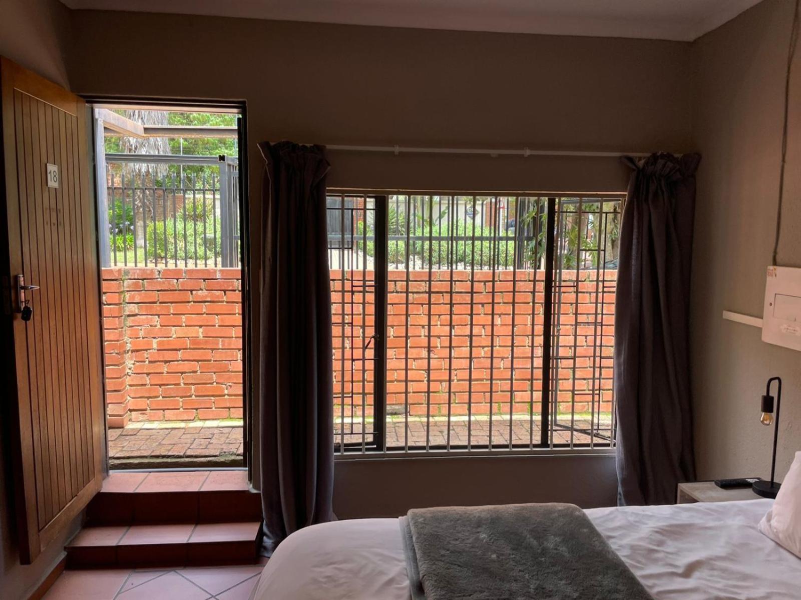 ホテル The Wild Peach - Menlyn Pretoria-Noord エクステリア 写真
