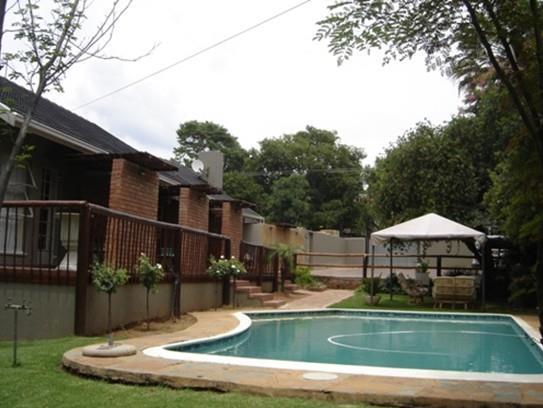 ホテル The Wild Peach - Menlyn Pretoria-Noord エクステリア 写真