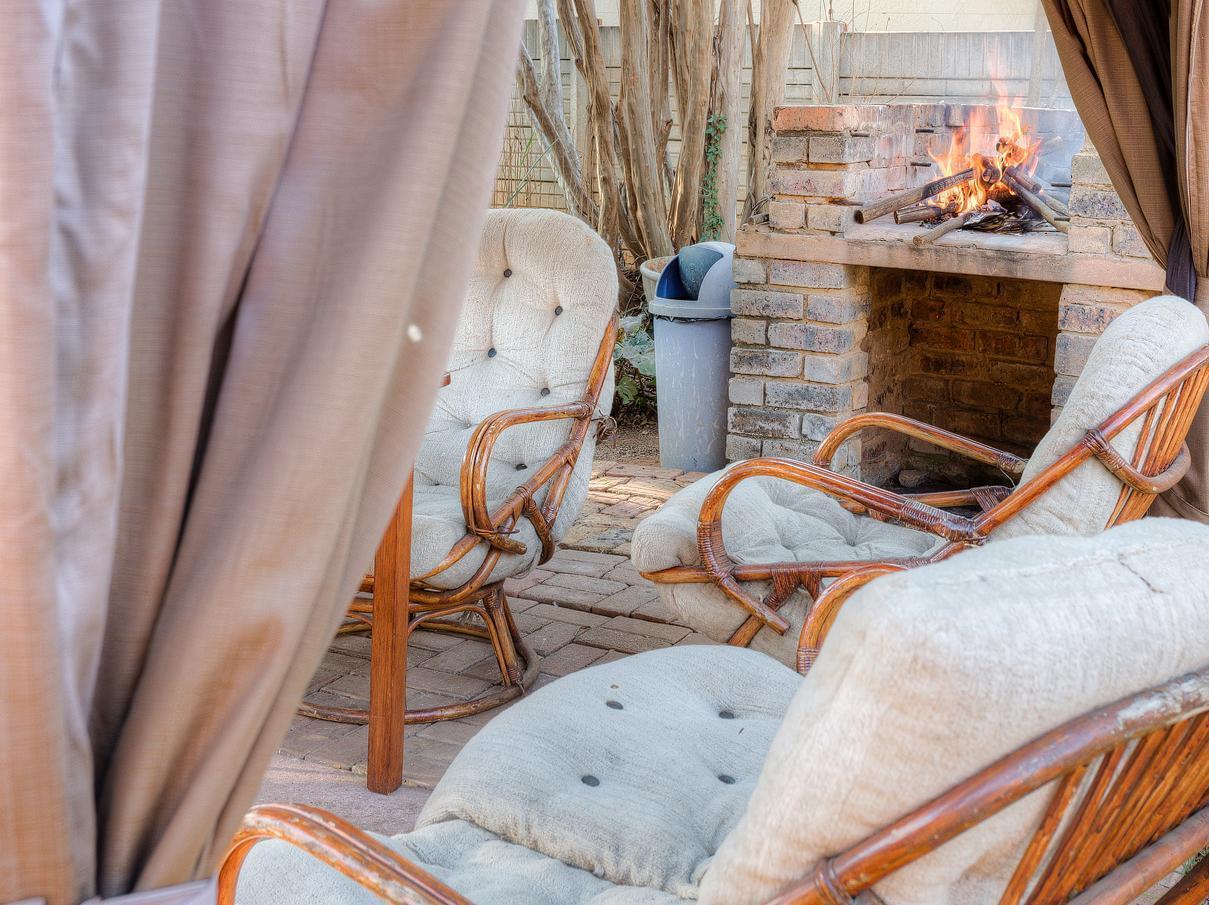 ホテル The Wild Peach - Menlyn Pretoria-Noord エクステリア 写真